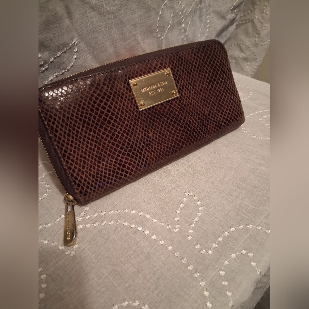 MICHAEL Michael Kors Textured Purple Wallet